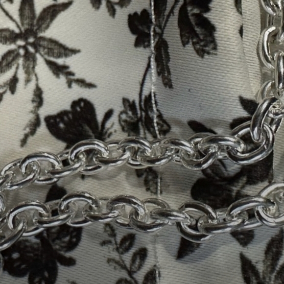 NWT Gucci interlocking GG sterling silver necklace with pouch, box and cards - Picture 8 of 8